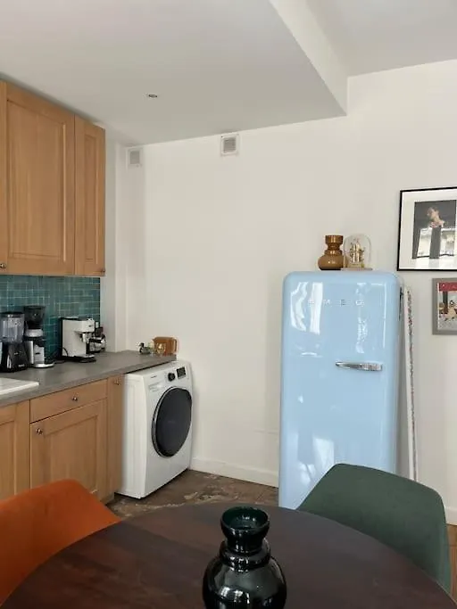 Calm Apartment In Great Location Paris